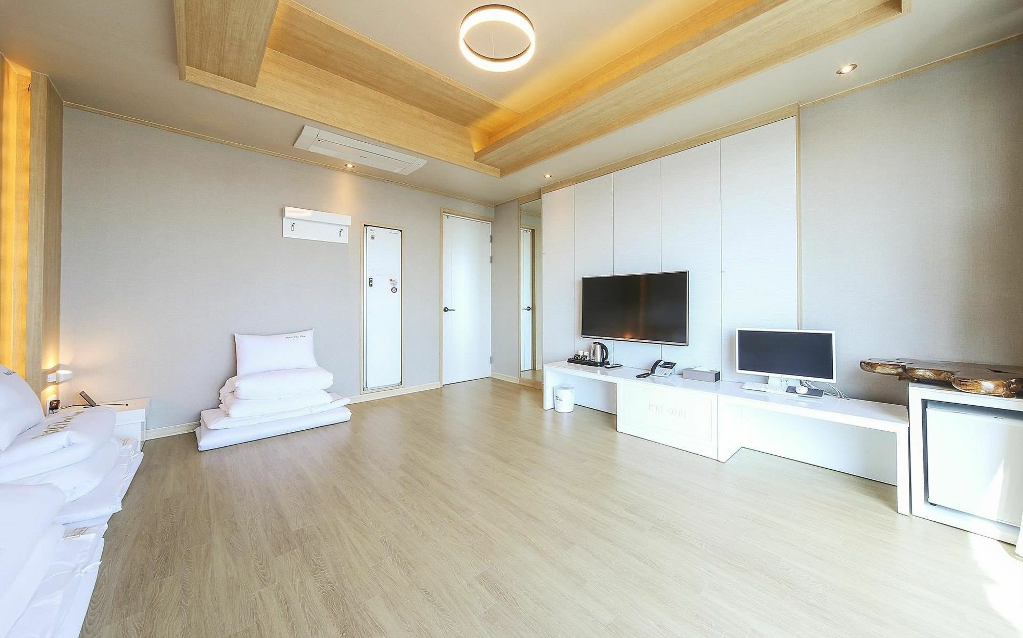 Hotel The One Yeosu Buitenkant foto