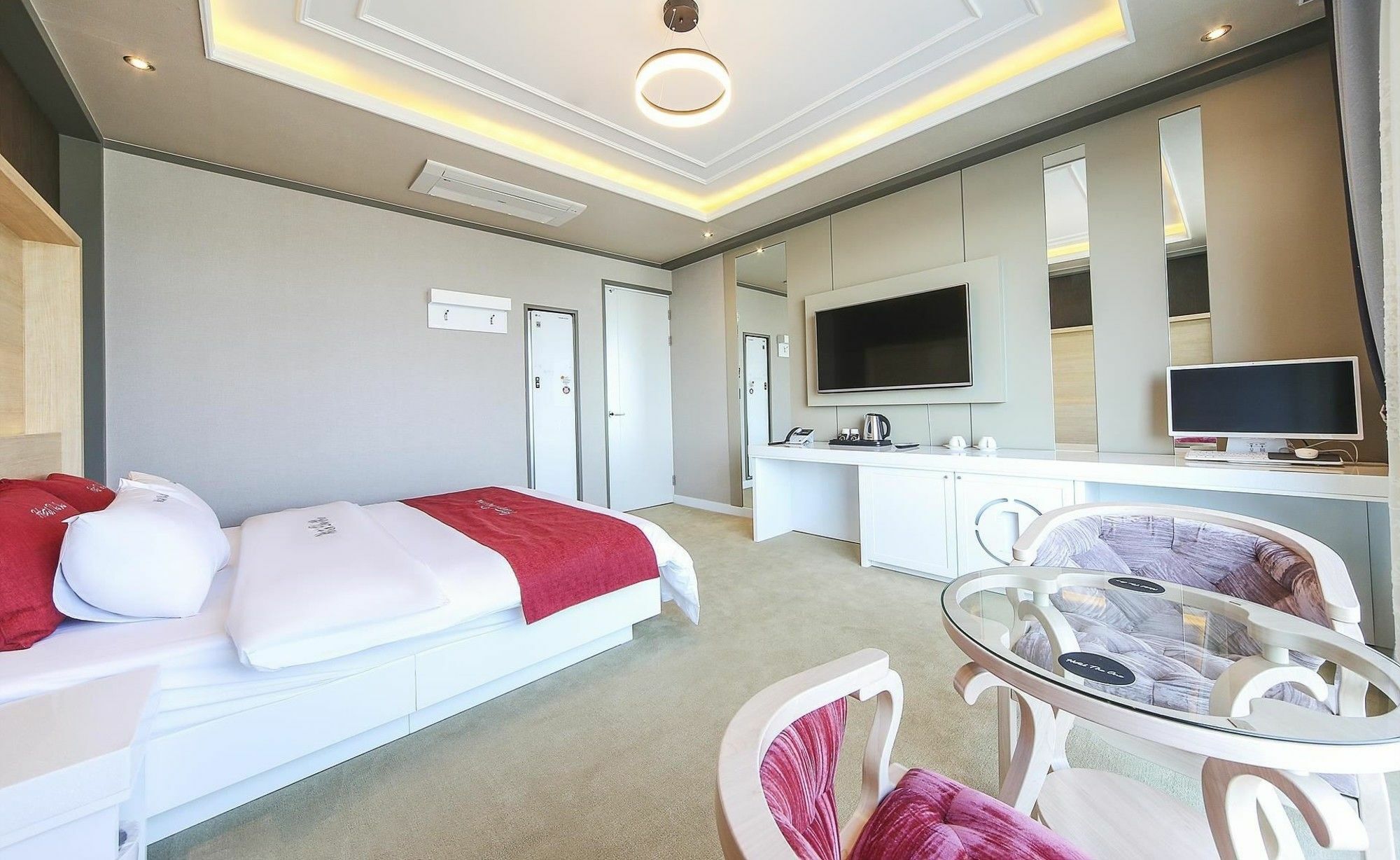 Hotel The One Yeosu Buitenkant foto